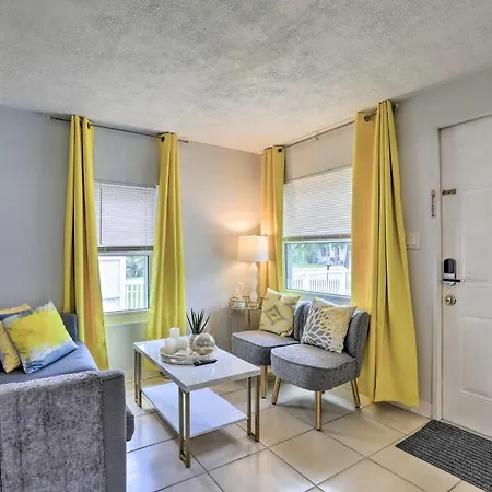 Central Sarasota Home 8 Mi To Siesta Key!